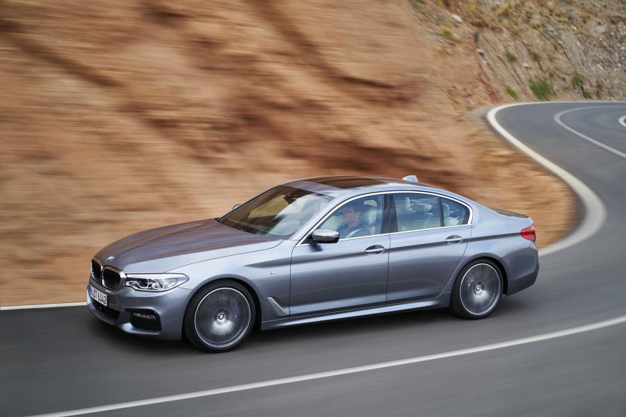  BMW 540i Sedan M Sport 2017 года  (WW) (фото 51 из 98)